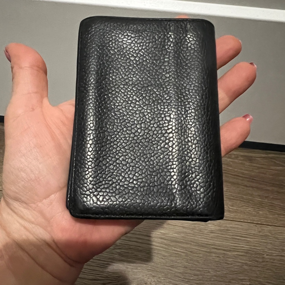 CHANEL Textured Black Leather Card Holder - Picture 4 of 10